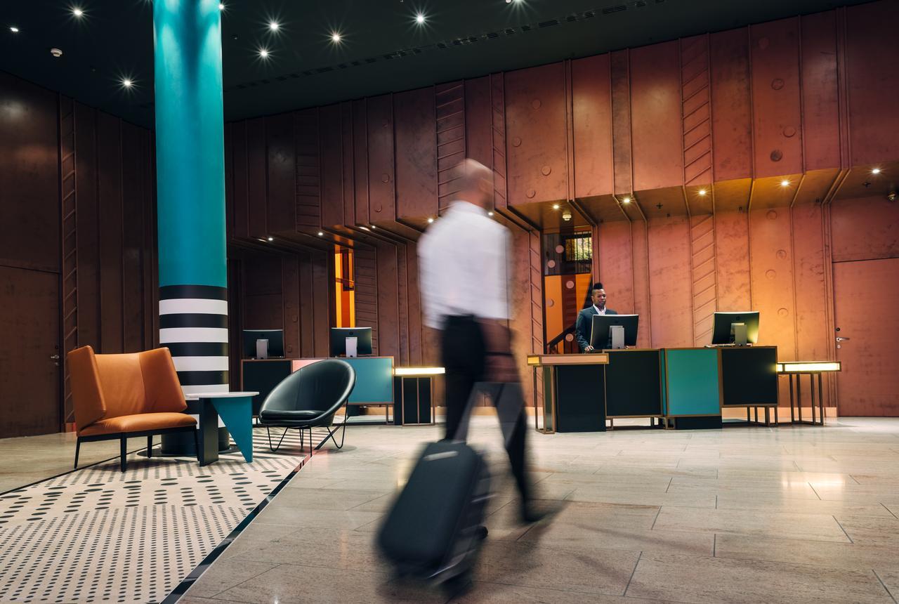 Hotel Pullman Berlin Schweizerhof Exterior foto The lobby of the hotel