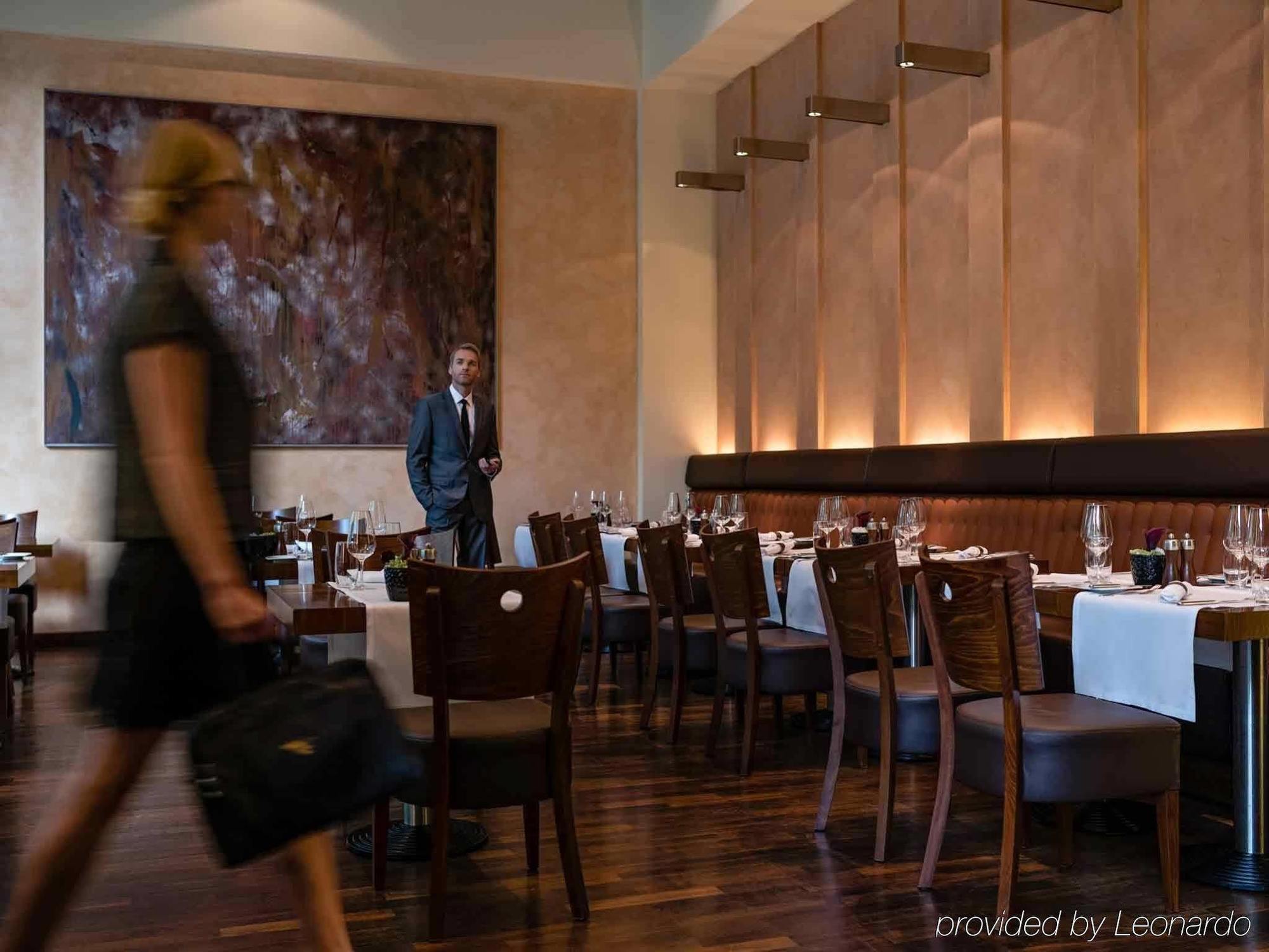 Hotel Pullman Berlin Schweizerhof Exterior foto Restaurant